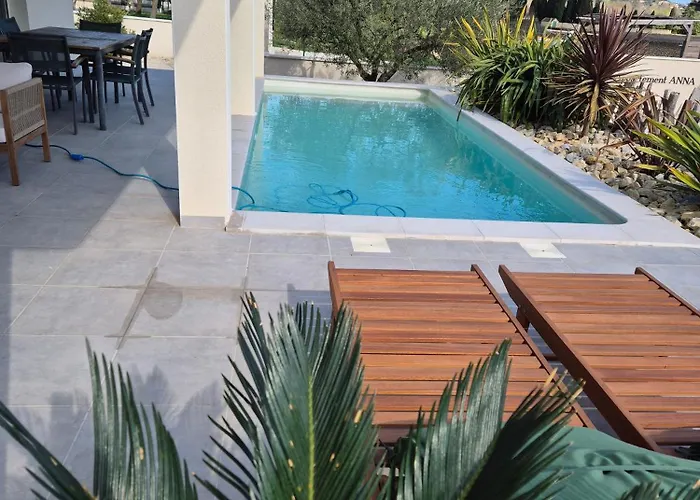 Hestia * غودارغوس